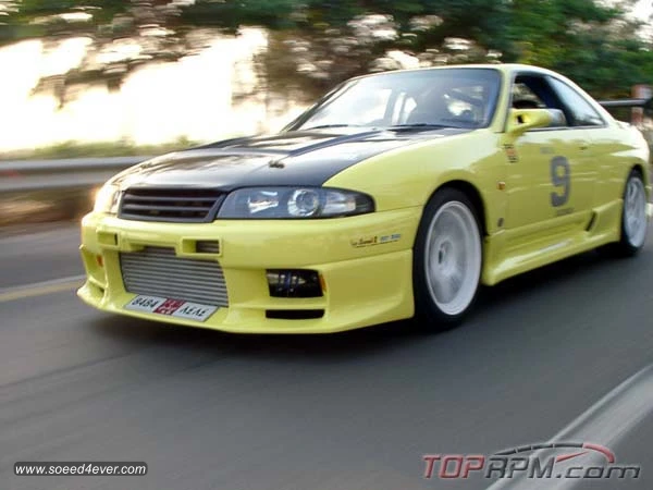Nissan Skyline R33 GT-R